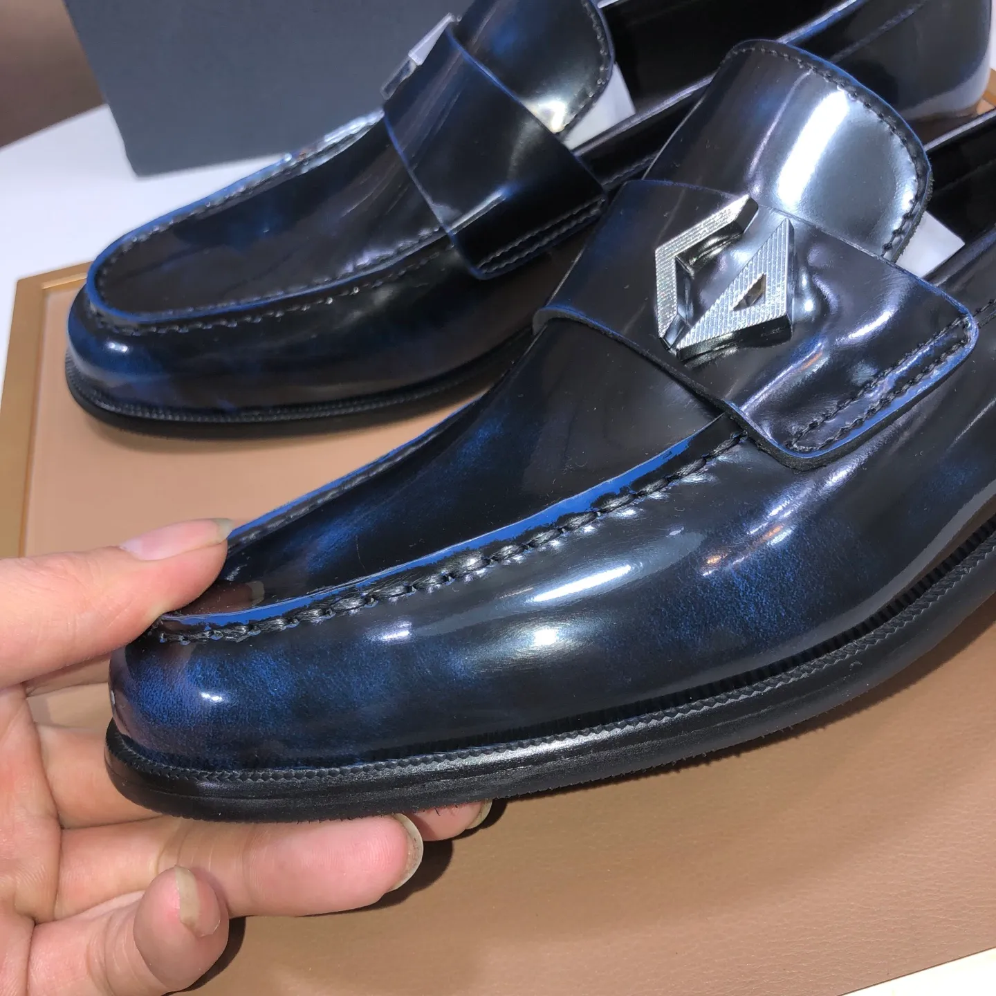 Men's shoes 💰580💰[Dior] (water-dyed cowhide lining) Dior original 1:1 high-quality factory, imported original materials, imported raw cowhide, water-dyed cowhide lining, original TPU outsole, code number: 39-44 (45 customized)
